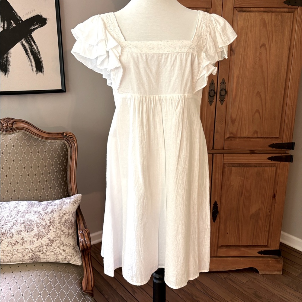 Wild Fable white dress. Size M.